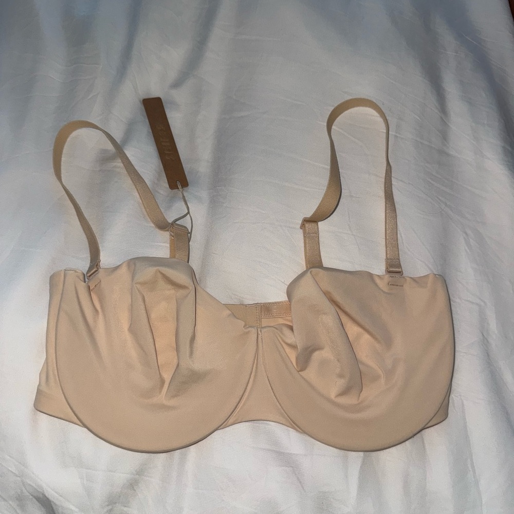 SKIMS Nude Bra